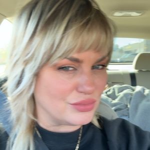 Meet your Posher, Posh